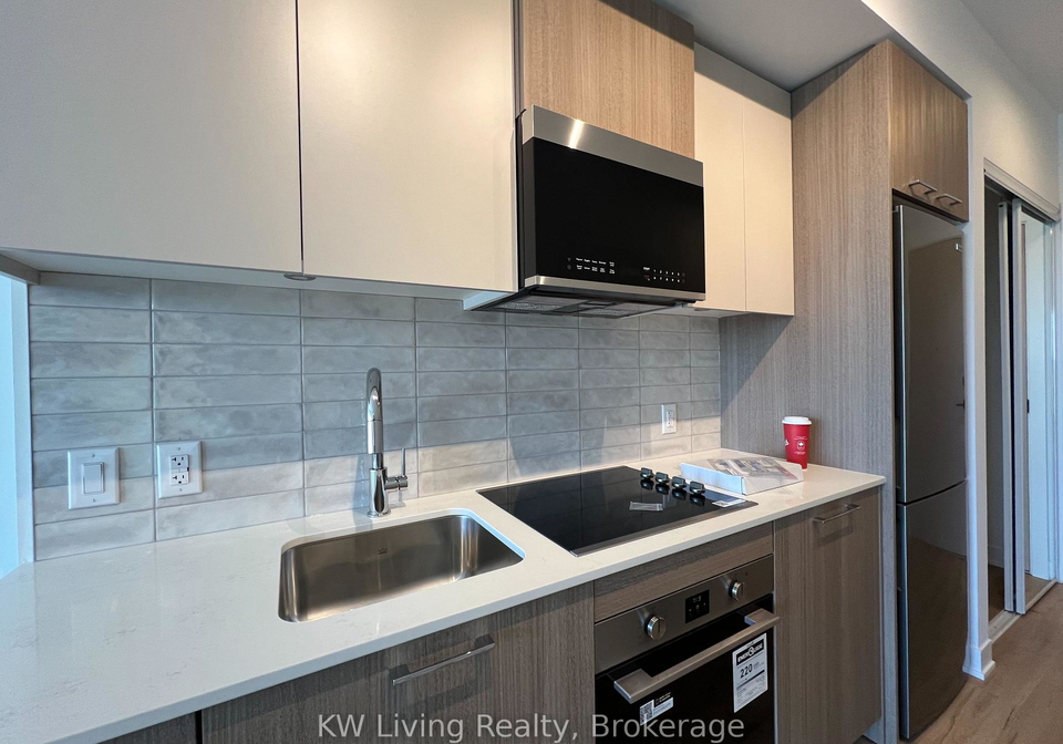 10-oak-street-toronto-ontario-c13458112