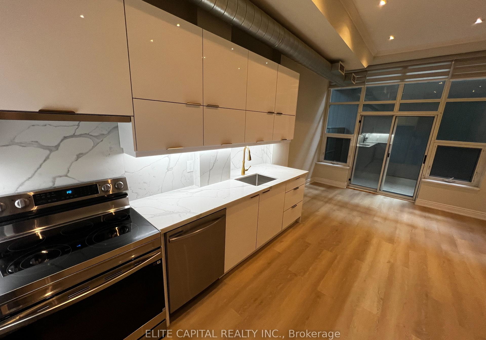 135-dalhousie-street-toronto-ontario-c13458132