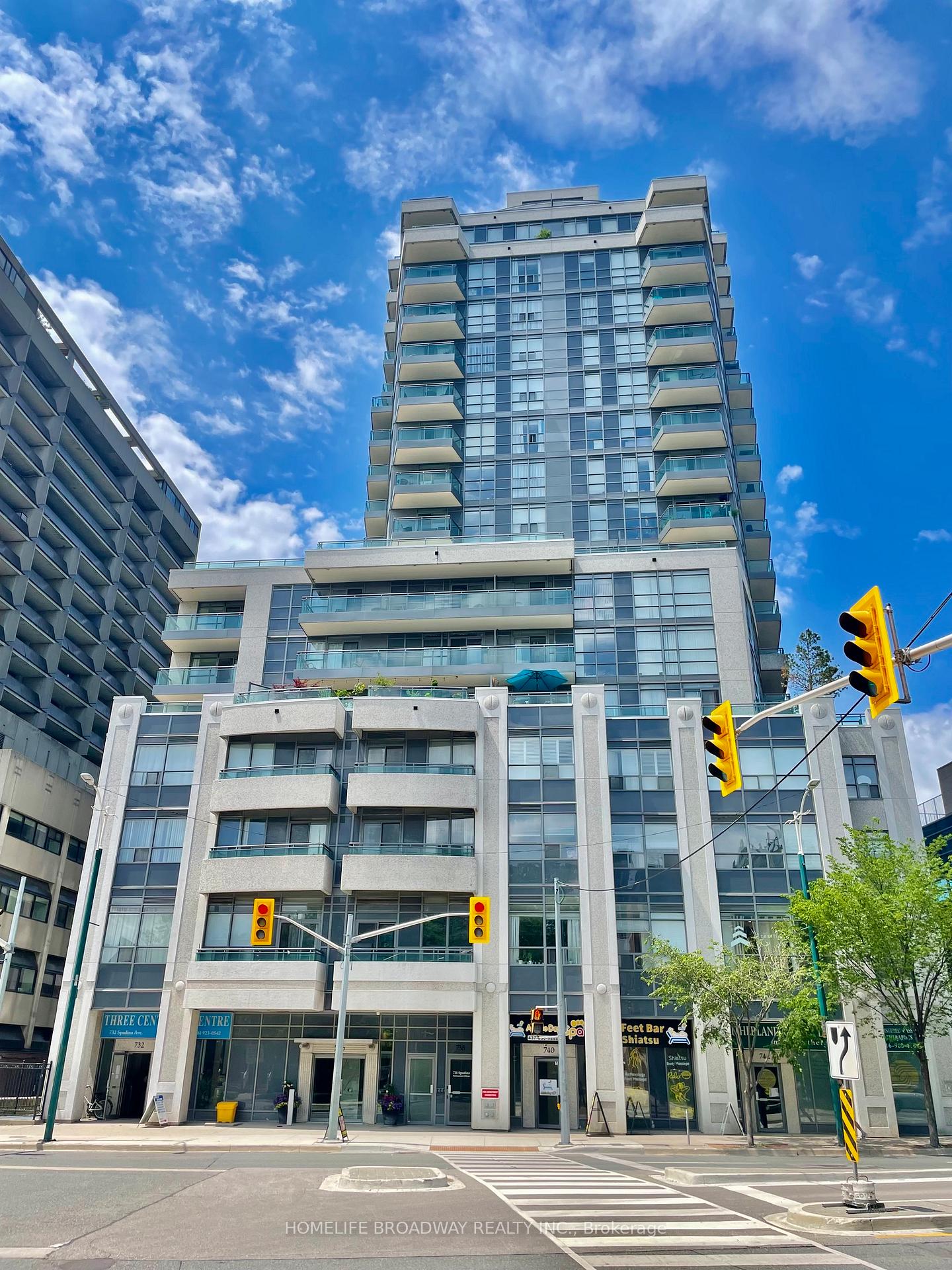 736-spadina-avenue-toronto-ontario-c13458308