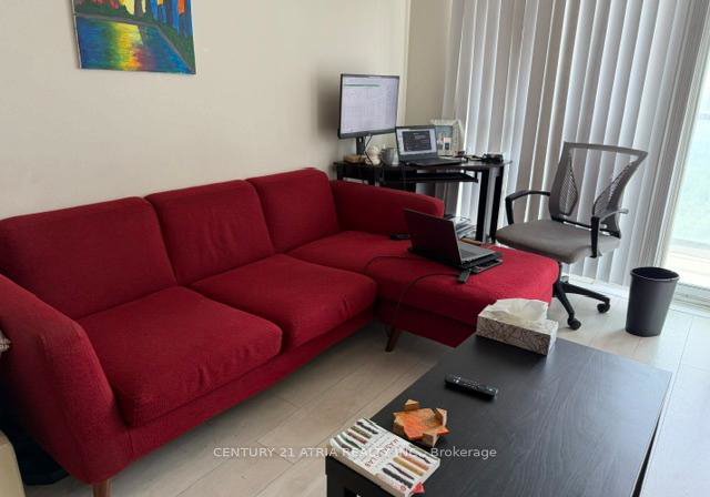 6-sonic-way-east-york-ontario-c13458482