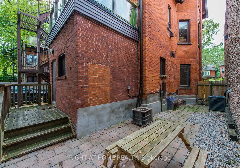 173-175-madison-avenue-toronto-ontario-c13458602