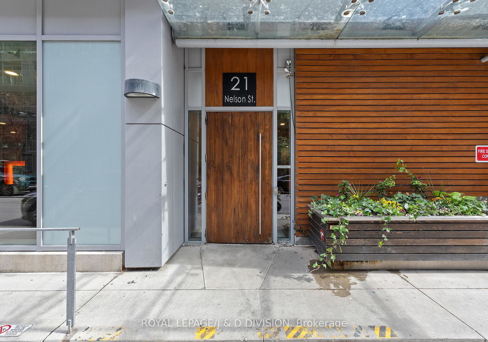 21-nelson-street-toronto-ontario-c13458670