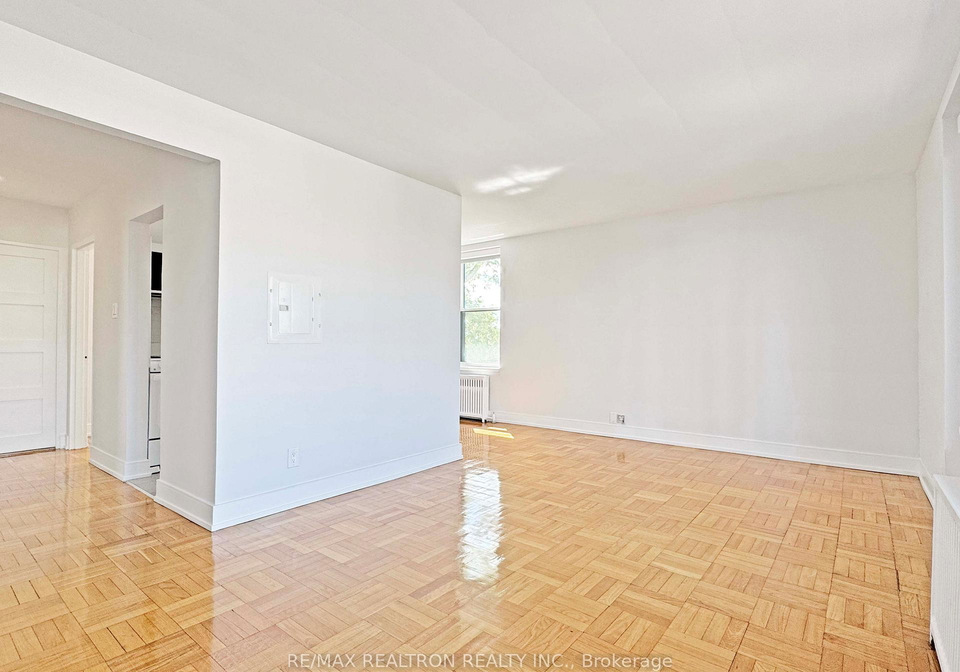 1545-bathurst-street-toronto-ontario-c13458778