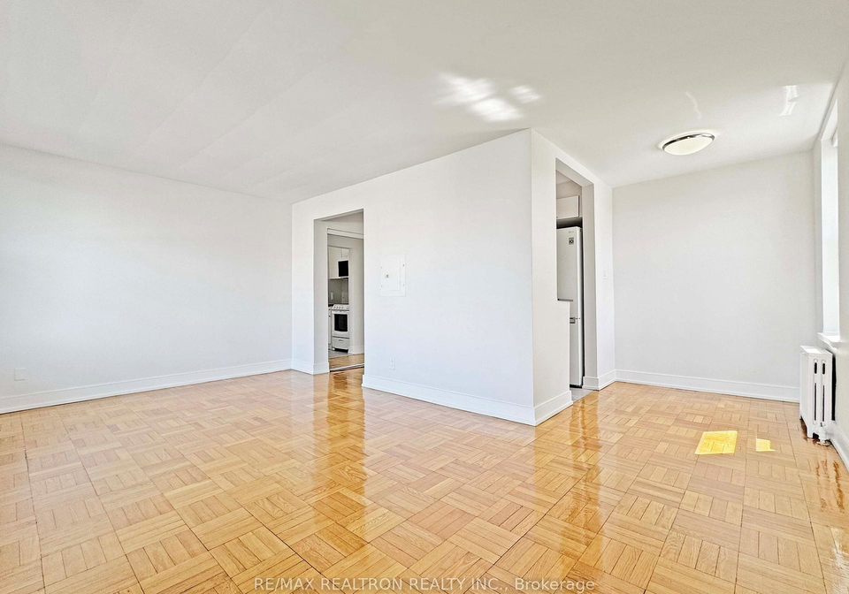 1545-bathurst-street-toronto-ontario-c13458778