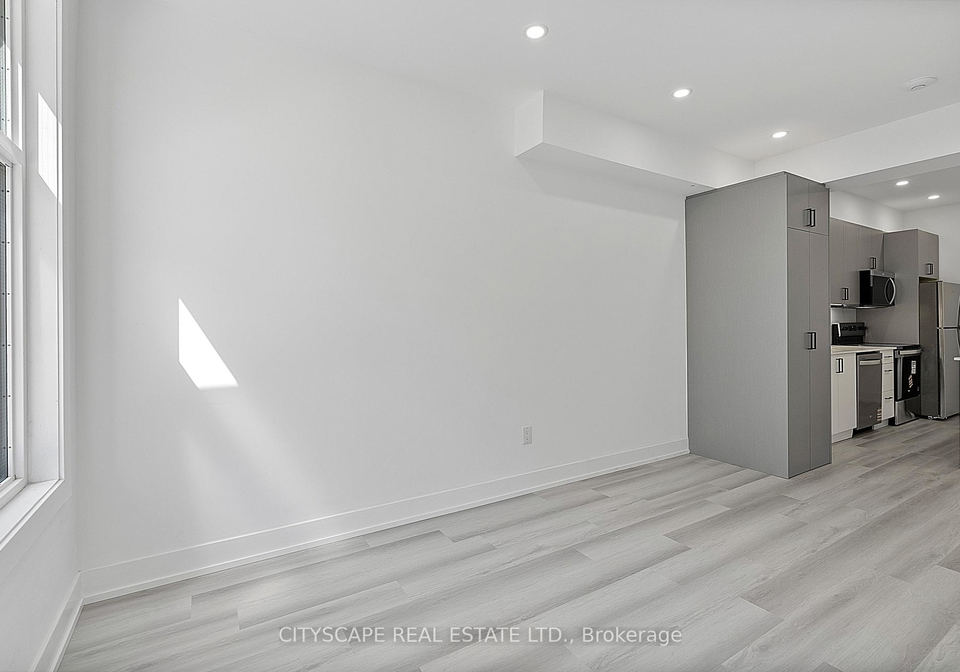 587-oakwood-avenue-toronto-ontario-c13459076