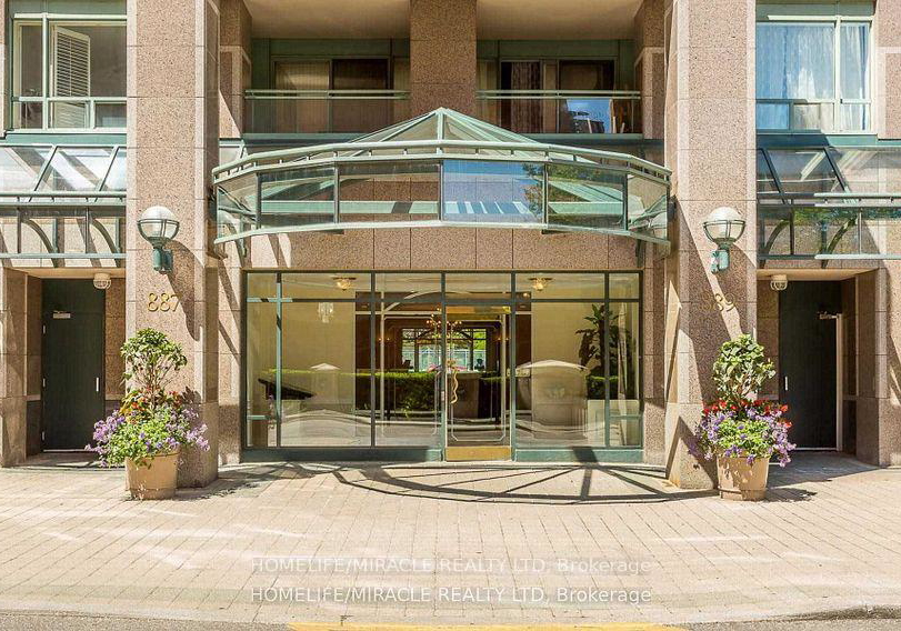 887-bay-street-toronto-ontario-c13459080