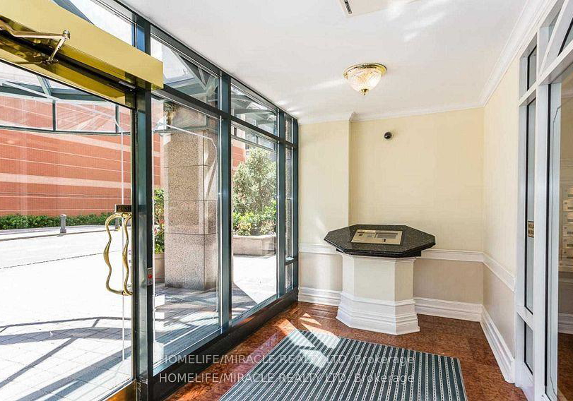 887-bay-street-toronto-ontario-c13459080