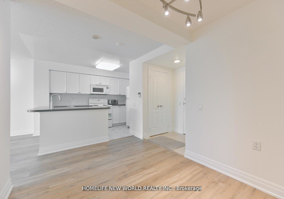 21-hillcrest-avenue-north-york-ontario-c13459126