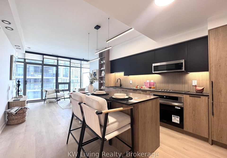 33-charles-street-e-toronto-ontario-c13459260