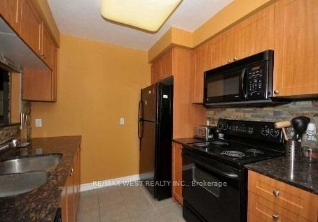 16-dallimore-circle-north-york-ontario-c13459302