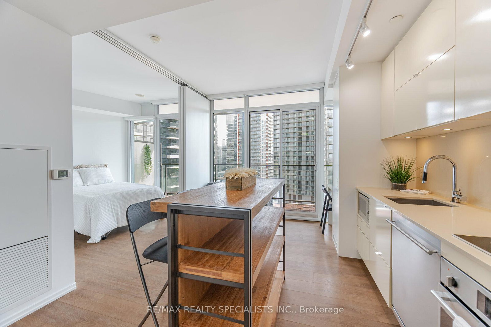 125-peter-street-toronto-ontario-c13459310