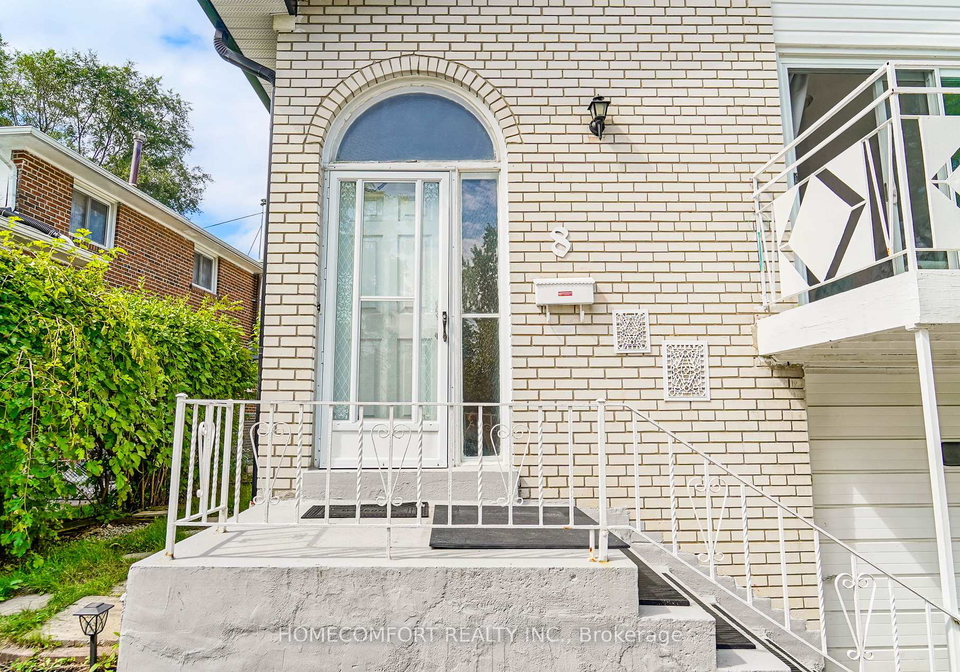 8-topaz-gate-north-york-ontario-c13459342