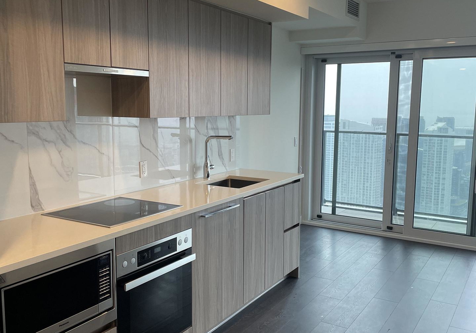 3-concord-cityplace-way-toronto-ontario-c13459396