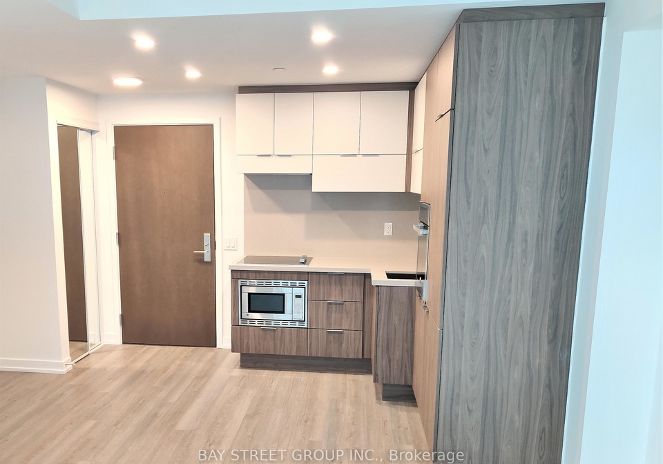 39-roehampton-avenue-toronto-ontario-c13459546