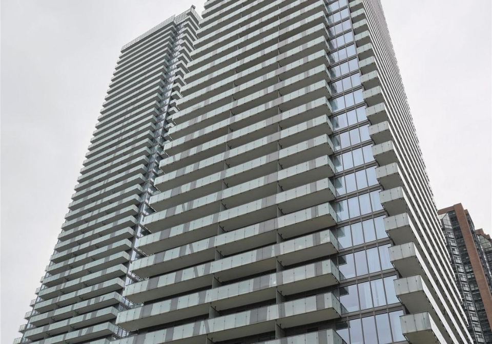 1080-bay-street-toronto-ontario-c13460620