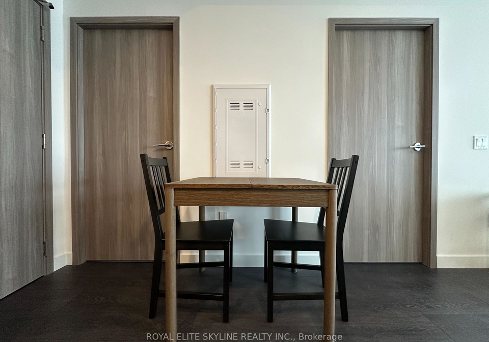 1-concord-cityplace-way-toronto-ontario-c13460816