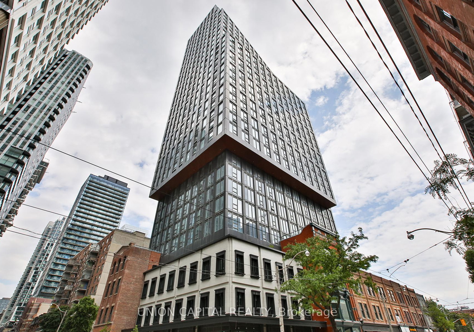 100-queen-street-e-toronto-ontario-c13460902