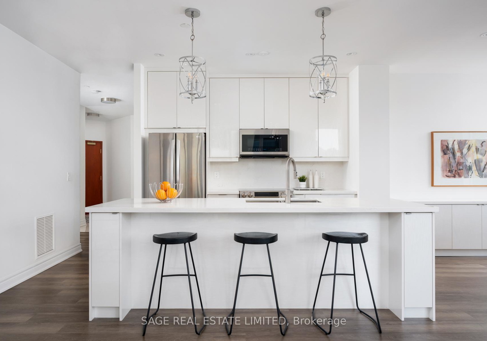 980-yonge-street-toronto-ontario-c13460970