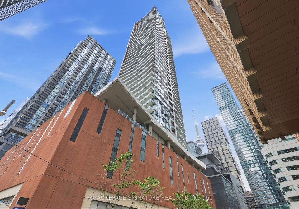 21-widmer-street-toronto-ontario-c13461054