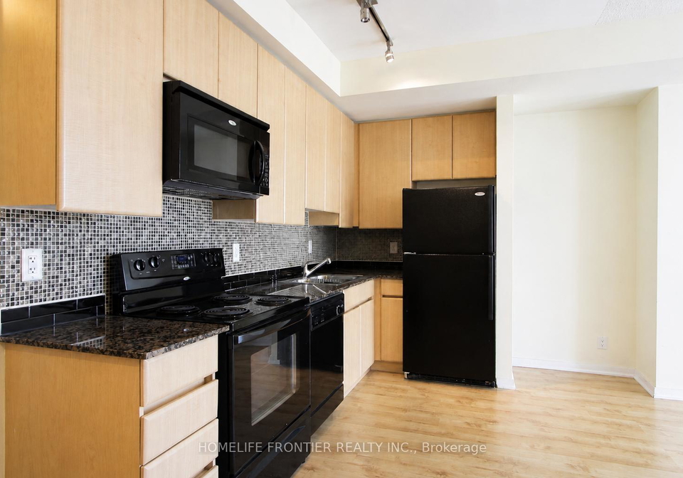 30-canterbury-place-toronto-ontario-c13461086
