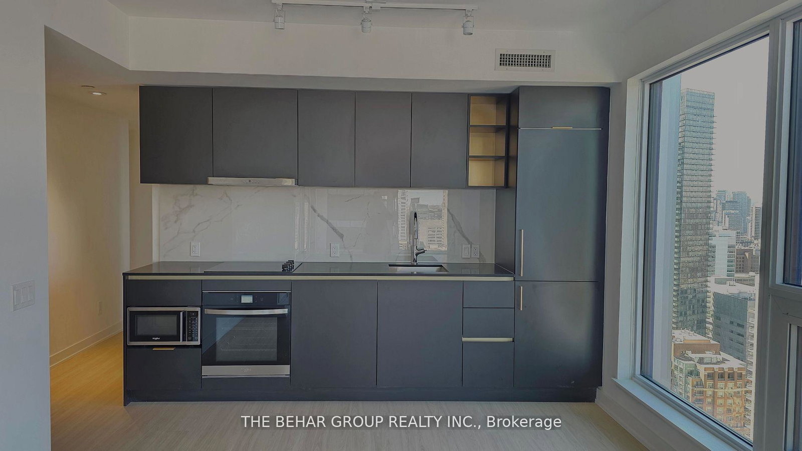 8-wellesley-street-w-toronto-ontario-c13461142