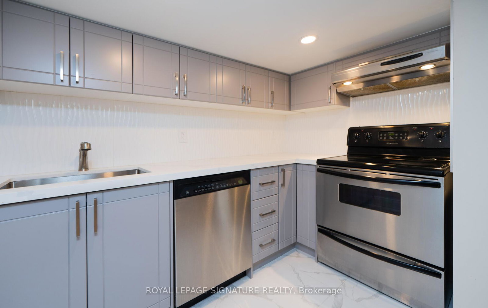 263-hounslow-avenue-toronto-ontario-c13461272