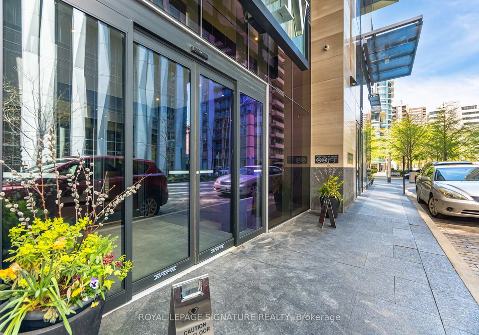 11-yorkville-avenue-toronto-ontario-c13461348