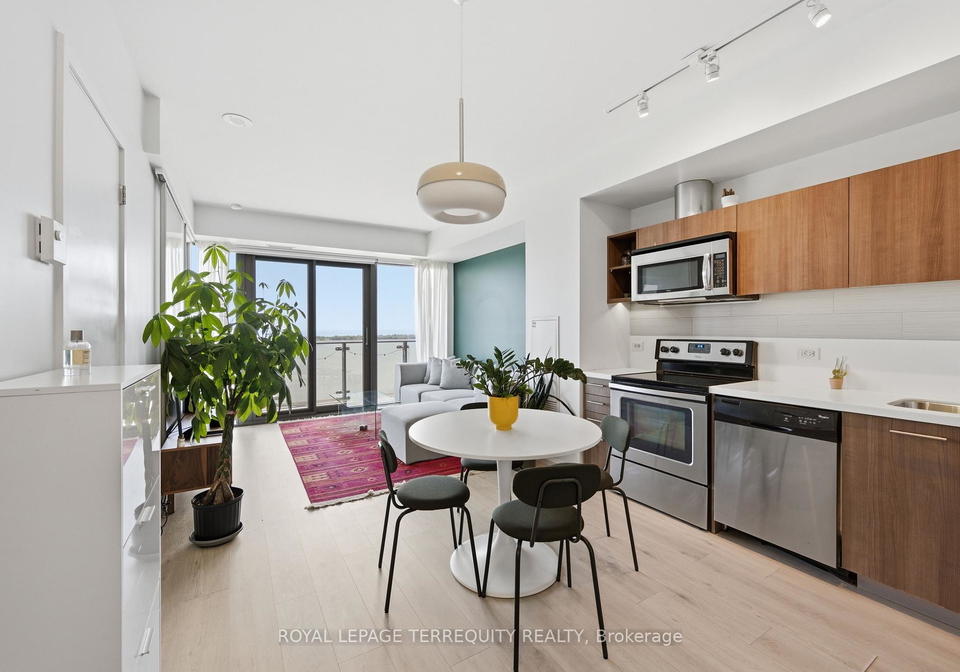 70-distillery-lane-toronto-ontario-c13461426
