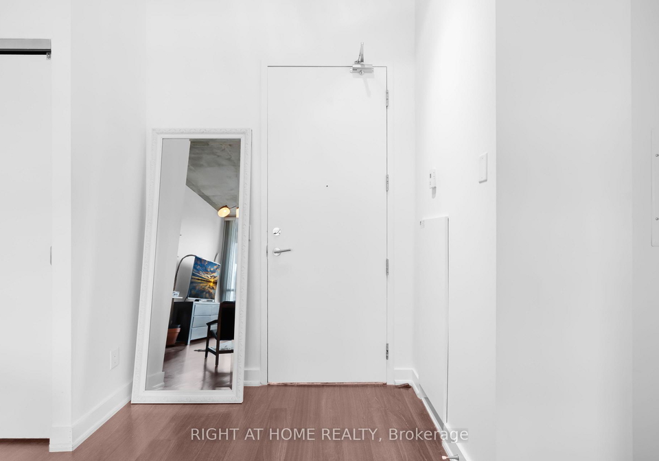 60-bathurst-street-toronto-ontario-c13461642