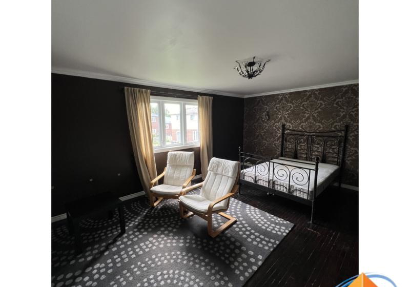 72-whitehorn-crescent-north-york-ontario-c13462142