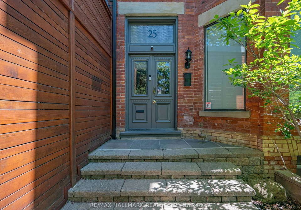 25-grange-avenue-toronto-ontario-c13462276