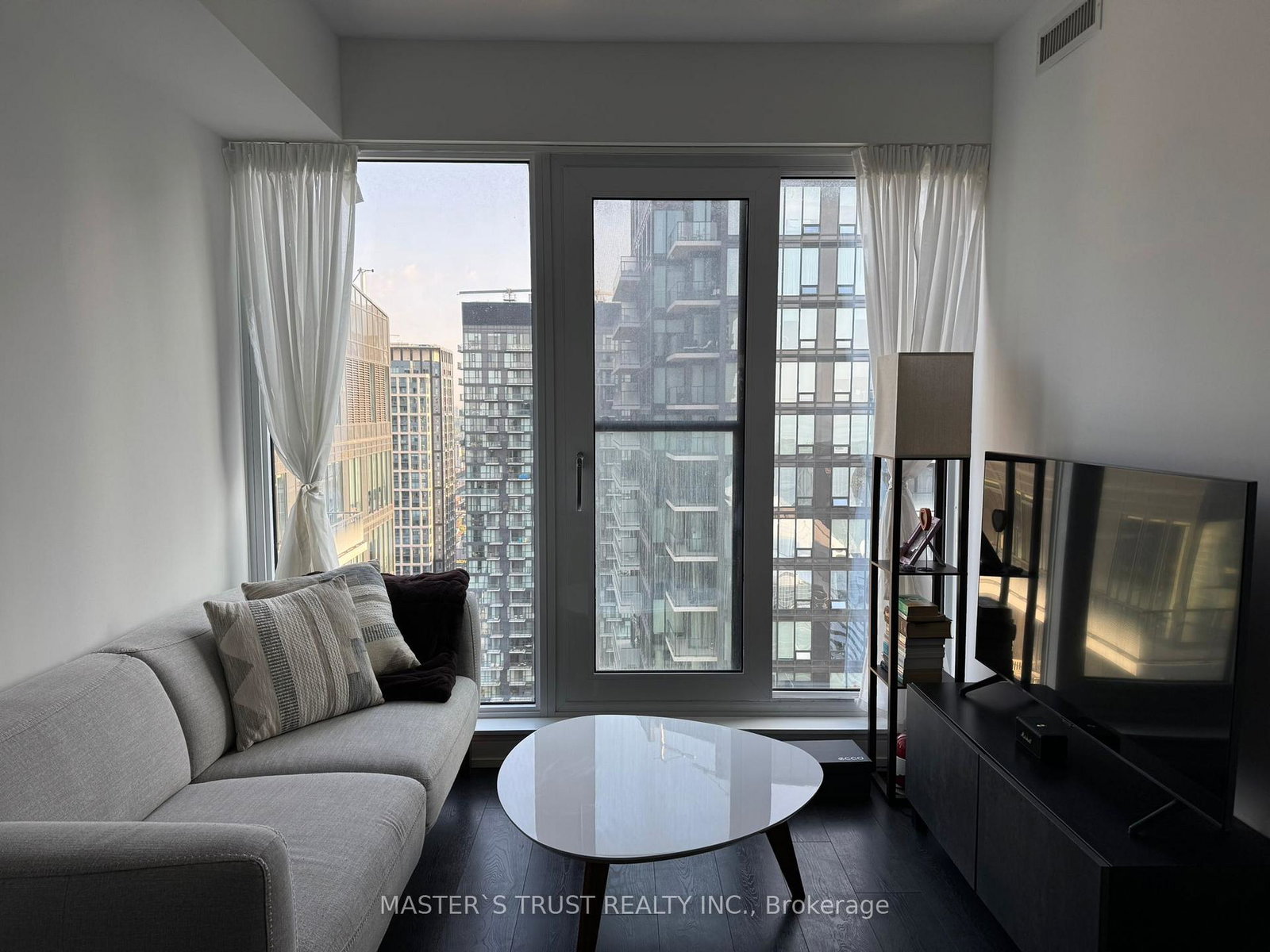 55-mercer-st-common-toronto-ontario-c13462406