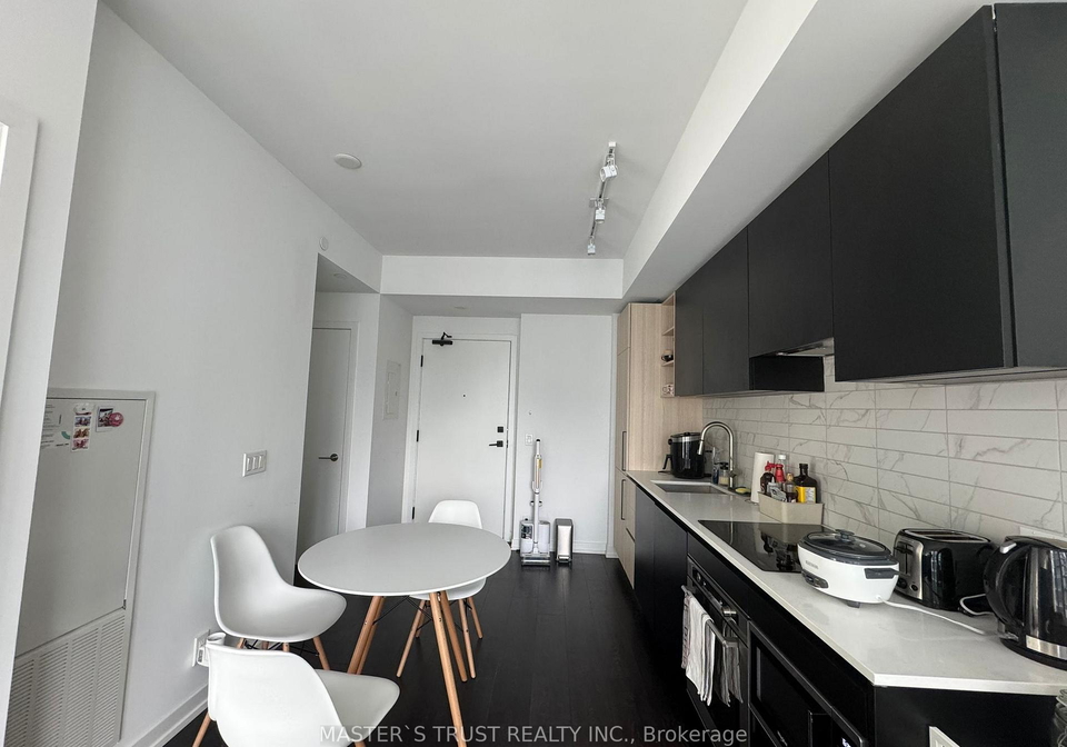 55-mercer-st-common-toronto-ontario-c13462406