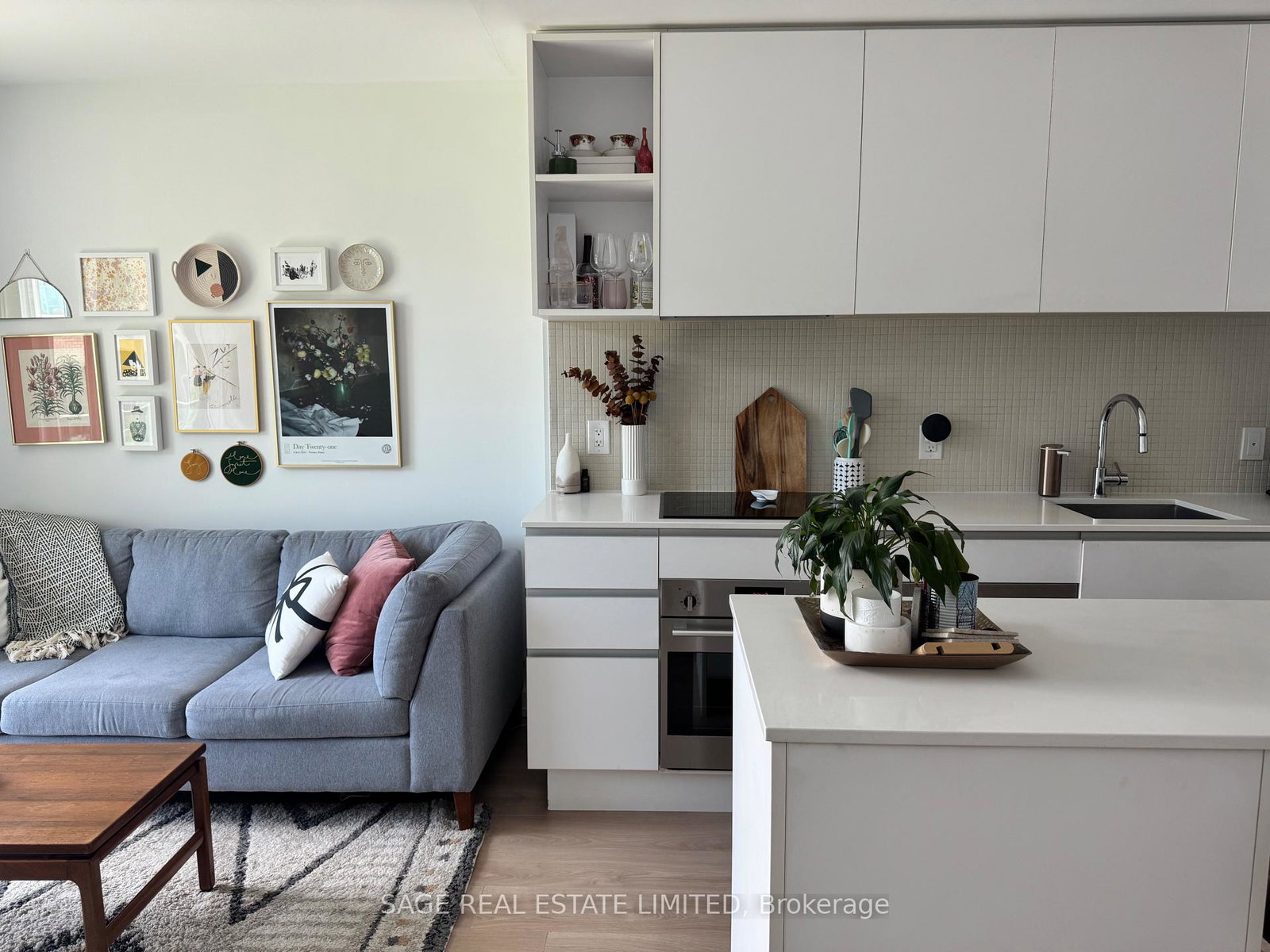 377-madison-avenue-toronto-ontario-c13462420
