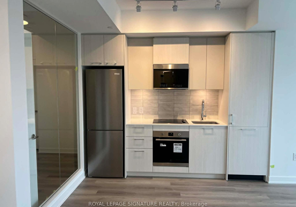 10-oak-street-toronto-ontario-c13462634