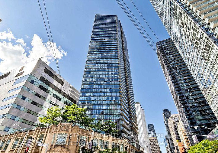 832-bay-street-toronto-ontario-c13462742