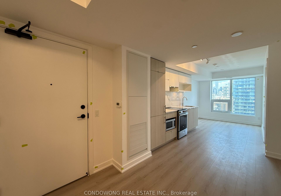 100-queen-street-e-toronto-ontario-c13462942