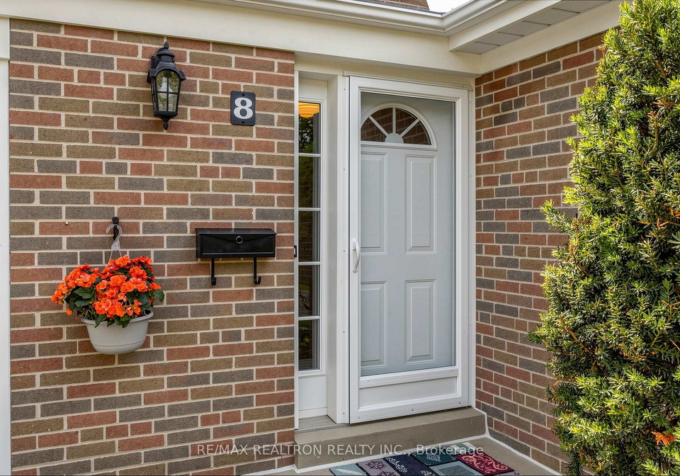 8-cassandra-boulevard-north-york-ontario-c13463220