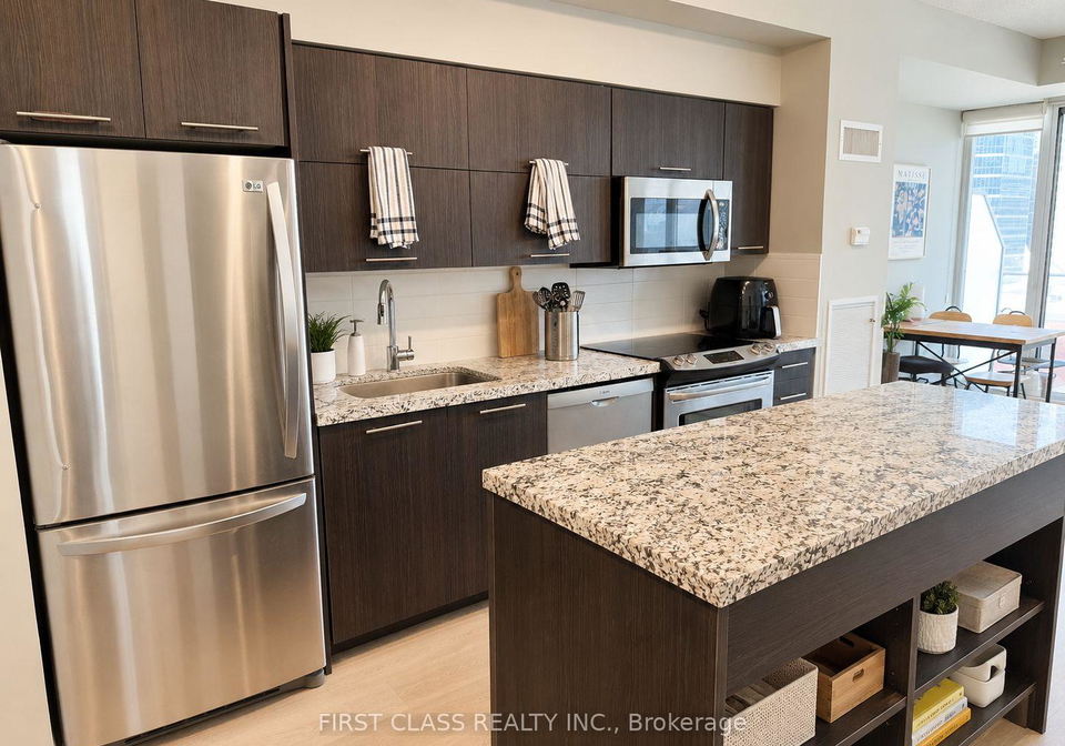 126-simcoe-street-toronto-ontario-c13463236