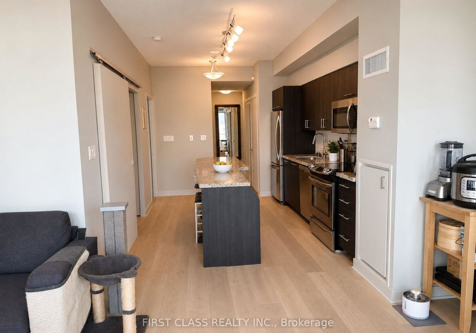 126-simcoe-street-toronto-ontario-c13463236