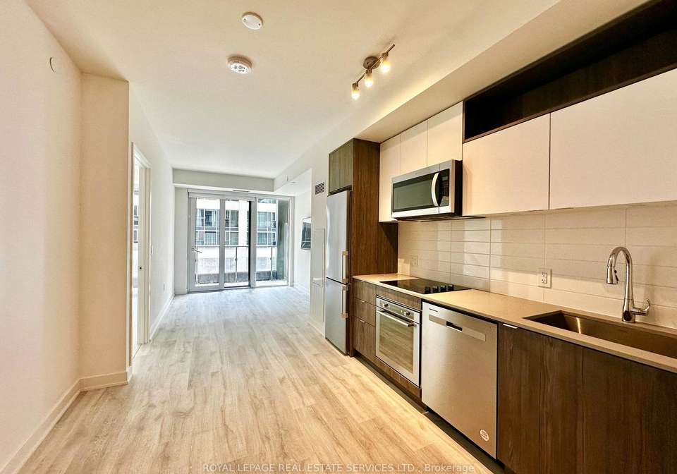 60-princess-street-toronto-ontario-c13463248