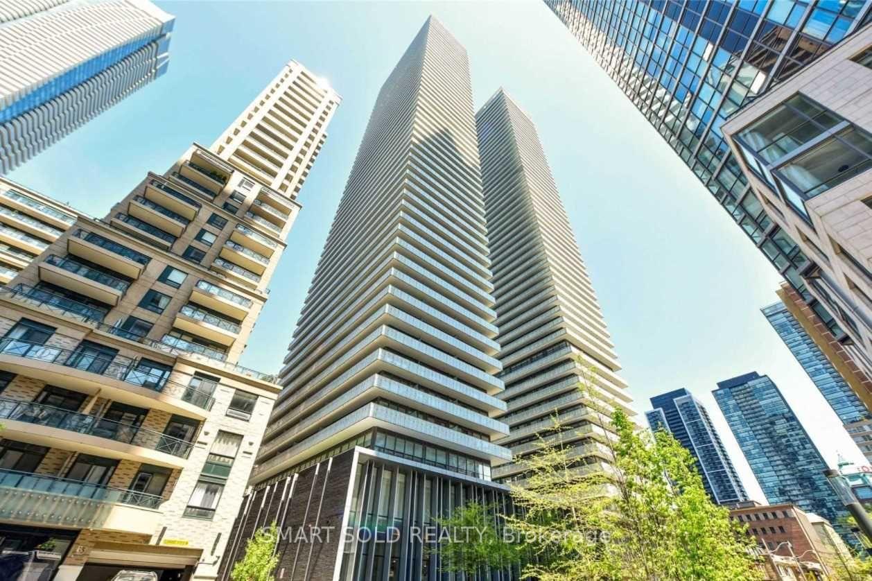 42-charles-street-e-toronto-ontario-c13463440