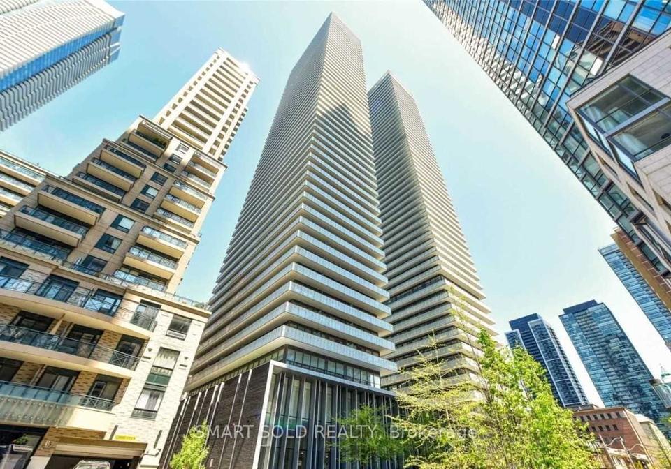 42-charles-street-e-toronto-ontario-c13463440