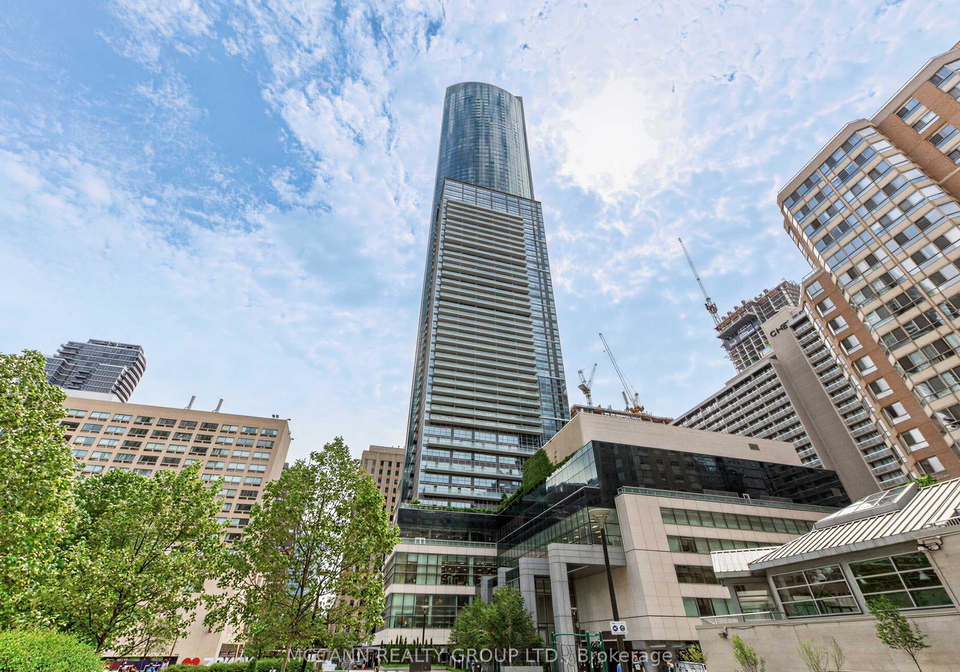 386-yonge-street-toronto-ontario-c13463924