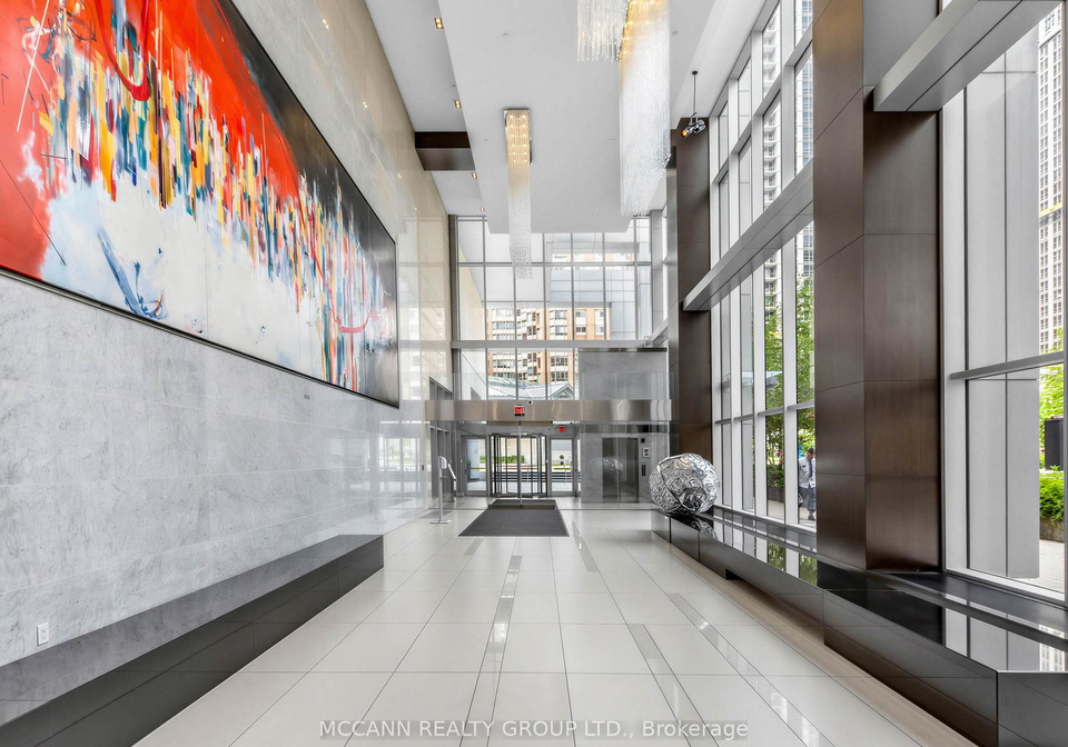 386-yonge-street-toronto-ontario-c13463924