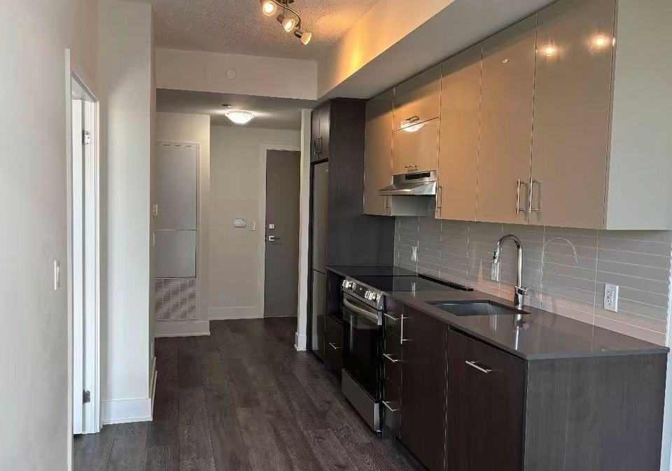 188-fairview-mall-drive-north-york-ontario-c13464320