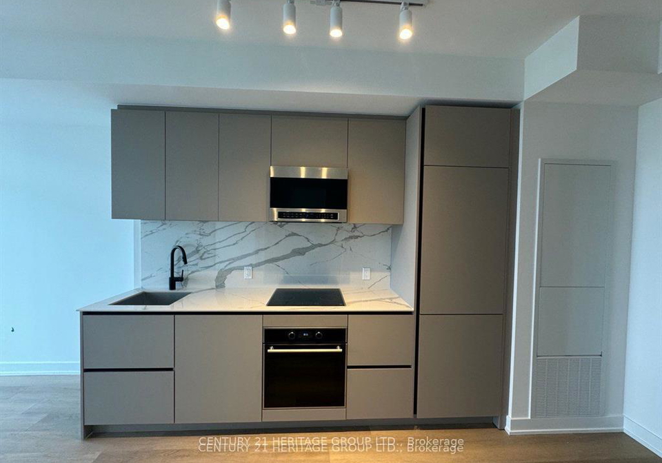 117-broadway-avenue-s-toronto-ontario-c13464604