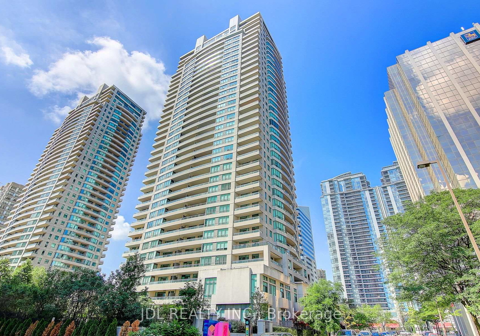 23-hollywood-avenue-north-york-ontario-c13464774