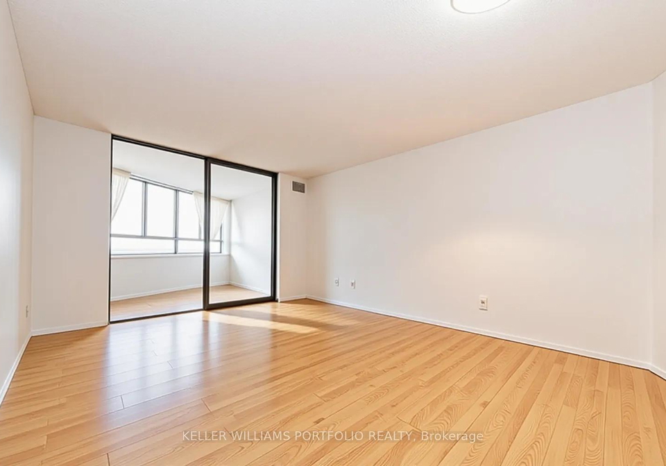 270-queens-quay-w-toronto-ontario-c13464862