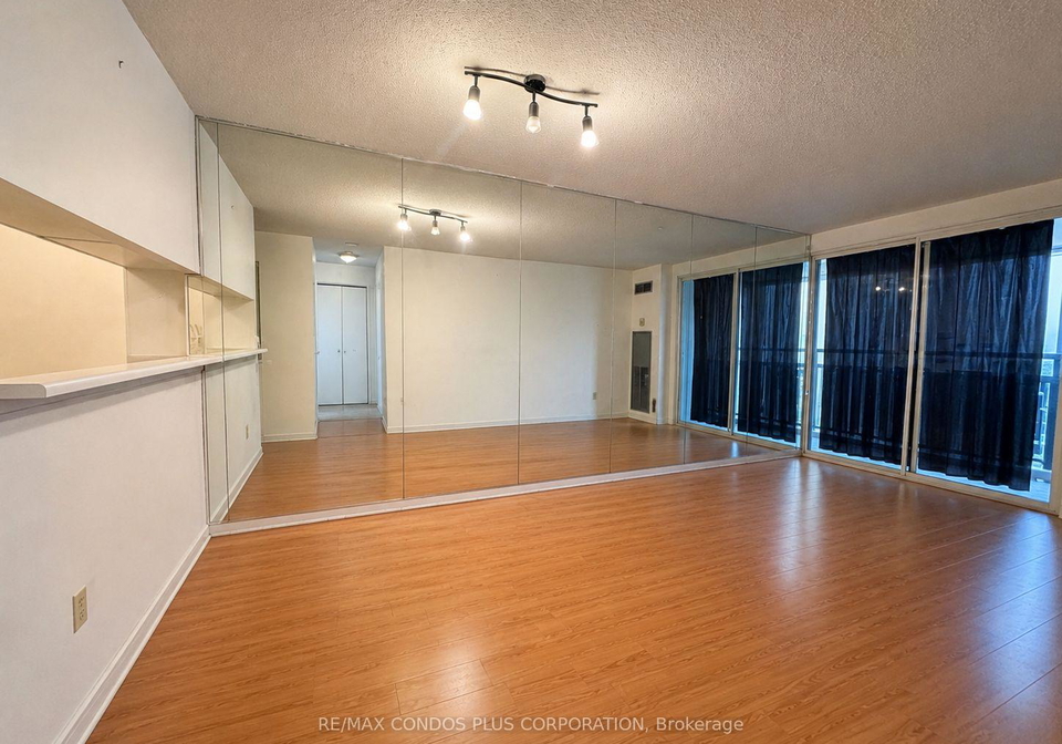 1055-bay-street-toronto-ontario-c13464952